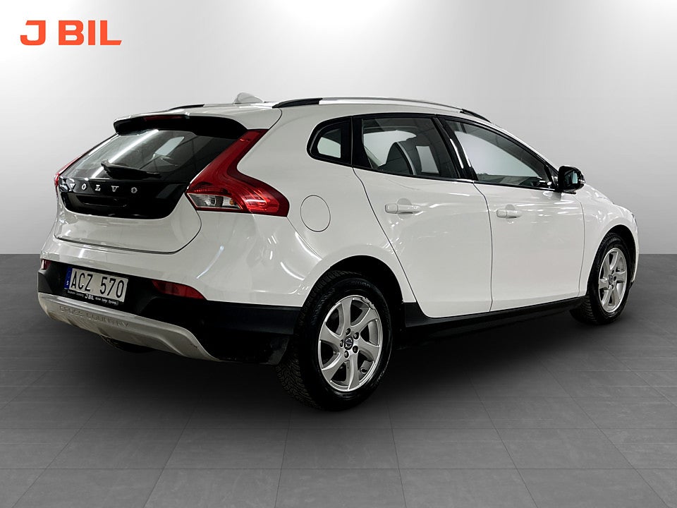 Bild på Volvo V40 Cross Country Momentum D2 B-KAMERA VOC & NAVI 115hk
