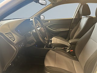 Hyundai i20 1.0 T-GDI blue Trend Mvärme Bkamera Rattvärme S&V-däck – bild 7