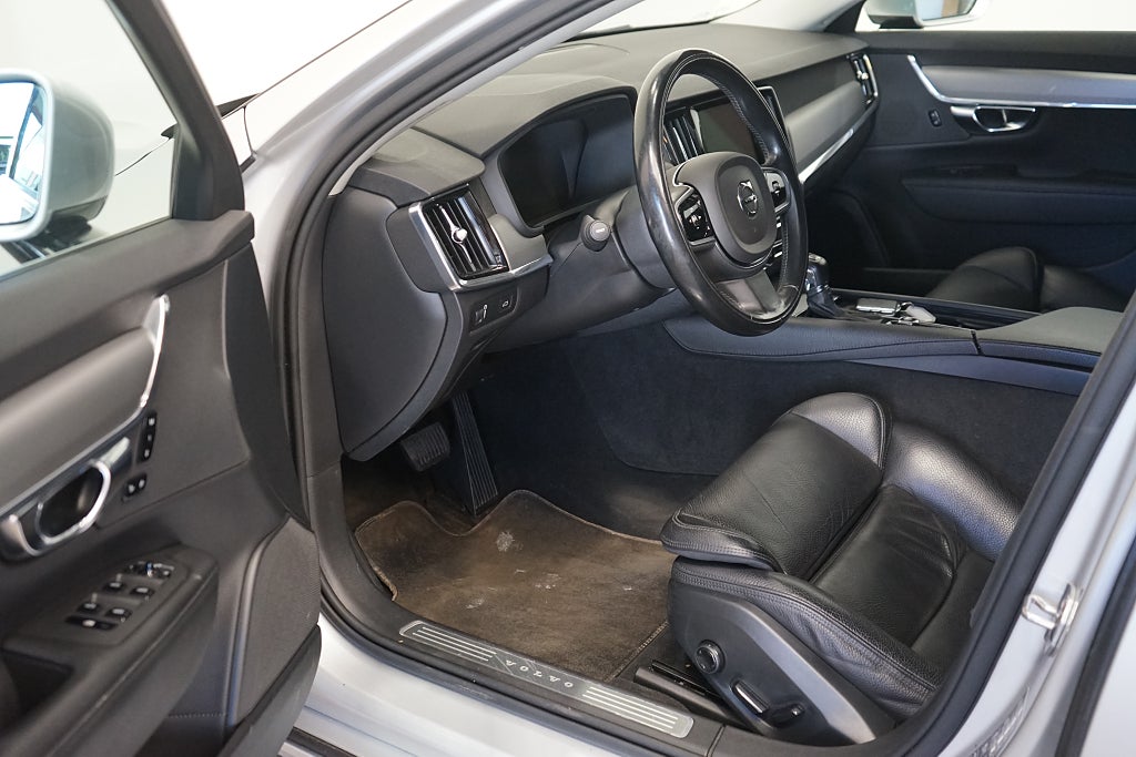 Volvo V90 T5 Inscription Automat Värmare 360° 250hk 4.99% Ränta