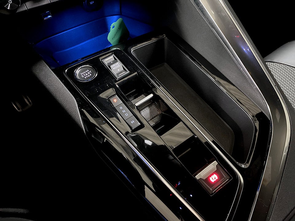 Bild på Peugeot 5008 GT 1.2 PT 130hk Aut 7-SITS B-KAMERA CARPLAY
