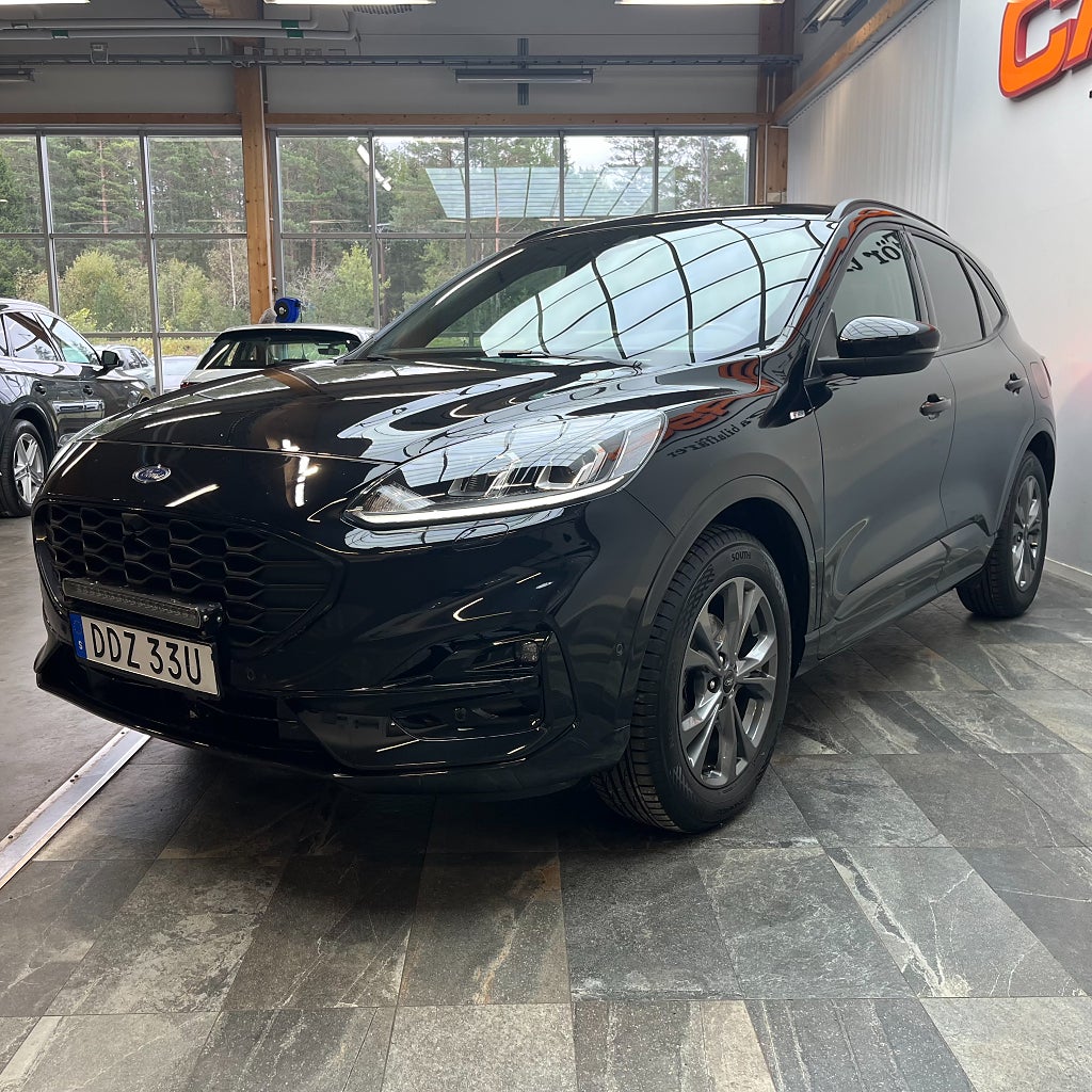 Ford Kuga 2.0 EcoBlue AWD ST-Line Kamera Navi Värmare Drag