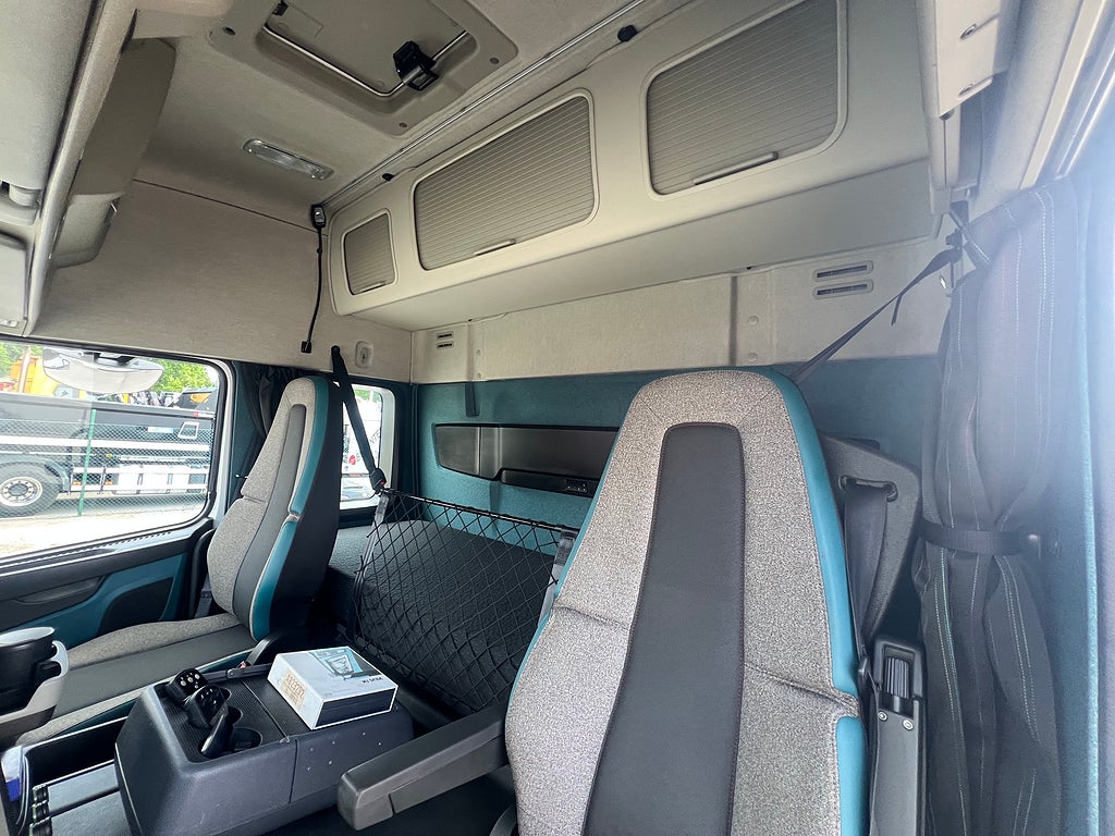 Volvo FM13 410 6x2 Skåpbil, *17 400 Mil*, Euro 6