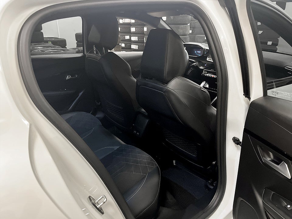 Bild på Peugeot E-208 GT 50kWh 136hk Aut - B-KAMERA, EN ÄGARE