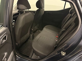 Halvkombi Hyundai i10 7 av 7