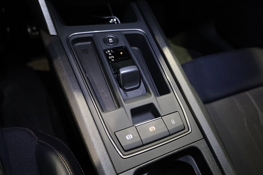 Cupra Leon Sportstourer e-Hybrid Drag Navi Kamera Cockpit CarPlay 2024