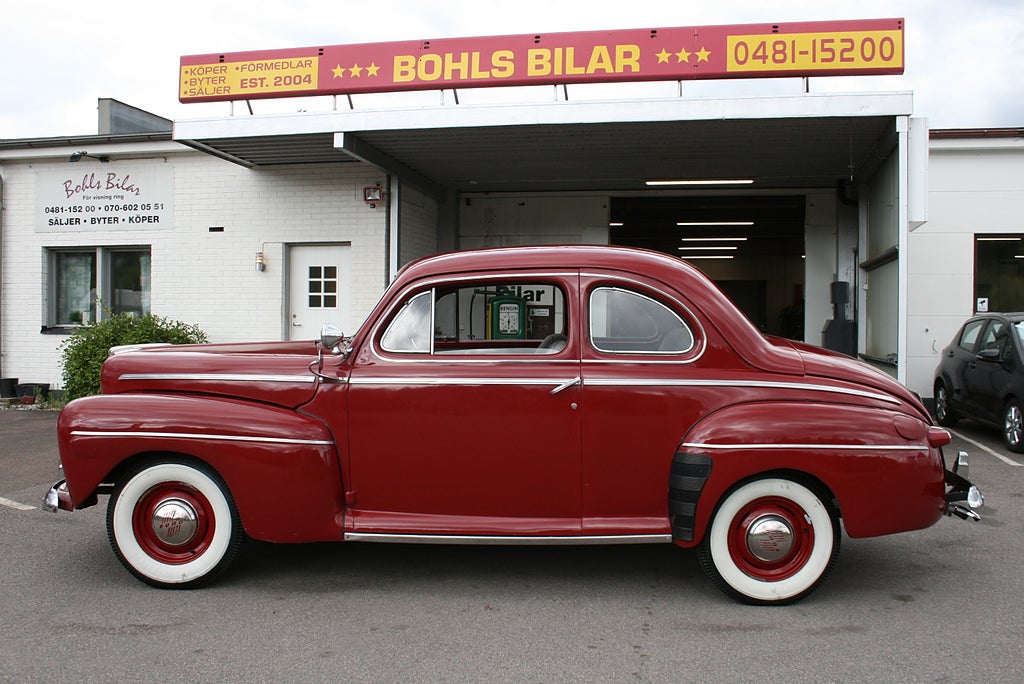 Ford Deluxe Eight Club Coupe Flathead V8