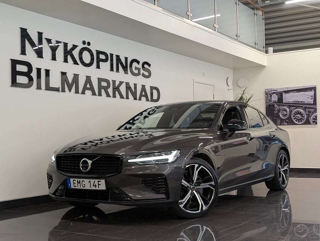 Volvo S60 Recharge T8 AWD 456hk Ultimate Dark | 360° | Skinn | HK