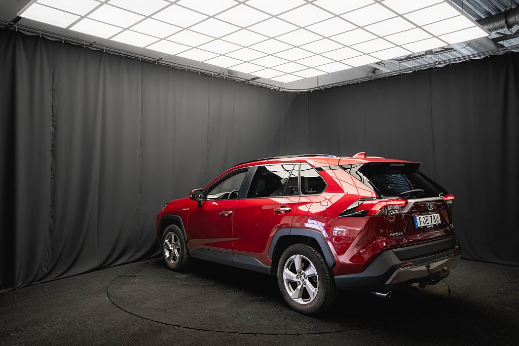 Toyota RAV4 Hybrid AWD EXECUTIVE LÄDER DRAG ELSTOL 1-ÄGARE MOMS