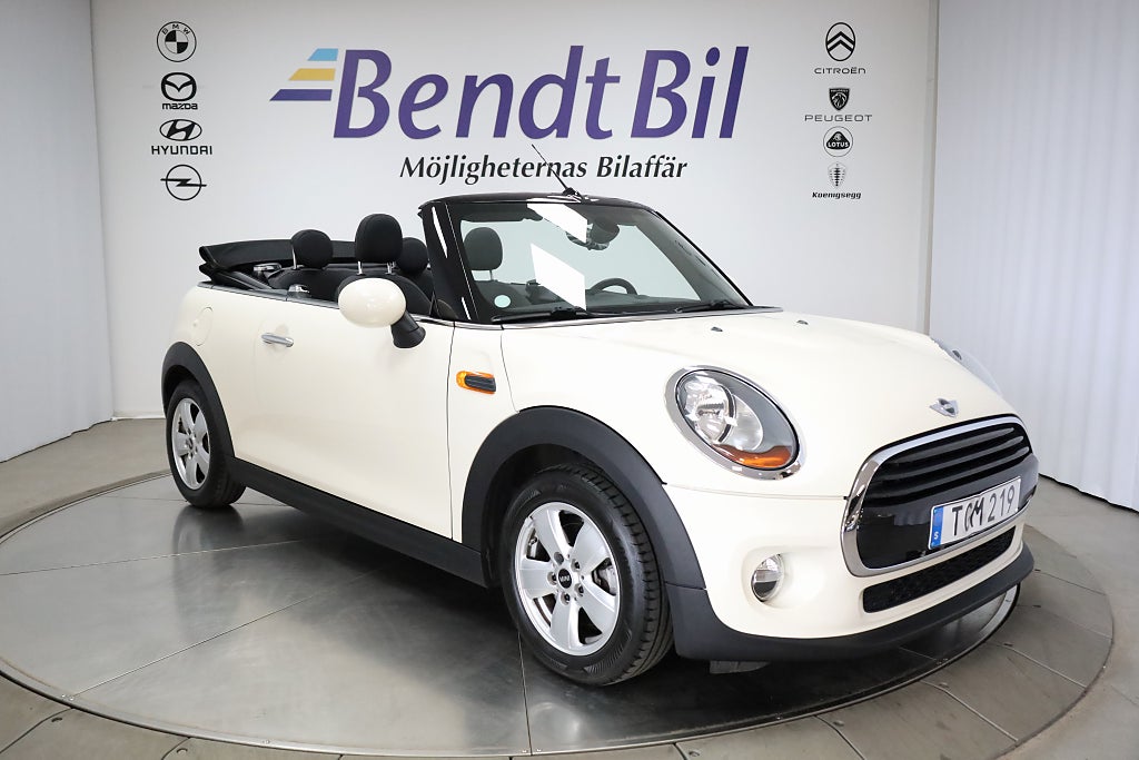MINI Cooper Cabriolet Pepper  5490 Mil