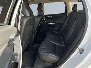 Volvo XC60 D4 AWD Ocean Race 1Ägare/S&V-däck/M-värm/Sensorer/Skinn – bild 13