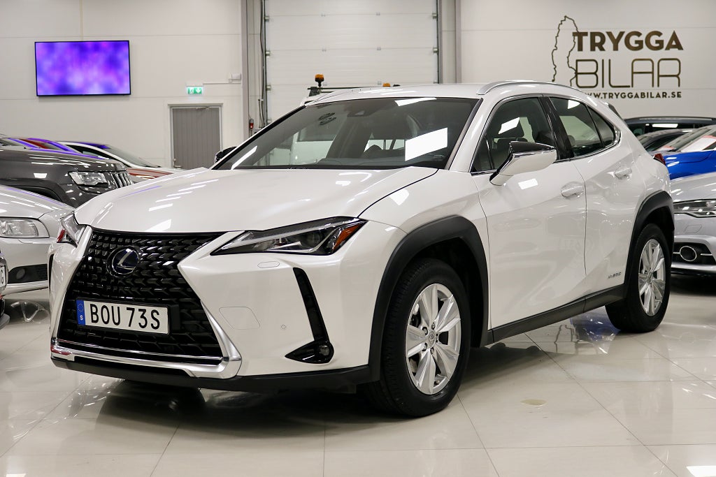 Lexus UX 250h CVT/Premium/Teknikpaket/B-kam/GPS/Keyless/Se spec