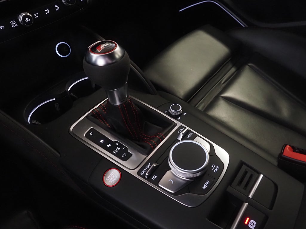 Audi RS3 Sedan 2.5 TFSI 400hk Keramiska Cockpit Matrix Nav 2018