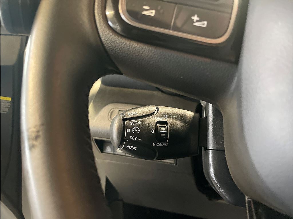 Bild på Citroën e-Berlingo Shine 50kWh 5-sits B-kamera, Nav, sensor