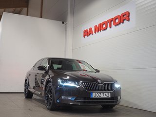 Halvkombi Skoda Superb 1 av 27