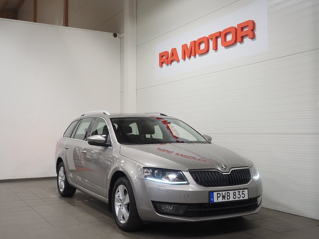 Skoda Octavia 1,2 TSI Elegance Kombi Aut Motorvärmare P-Sensorer 2015