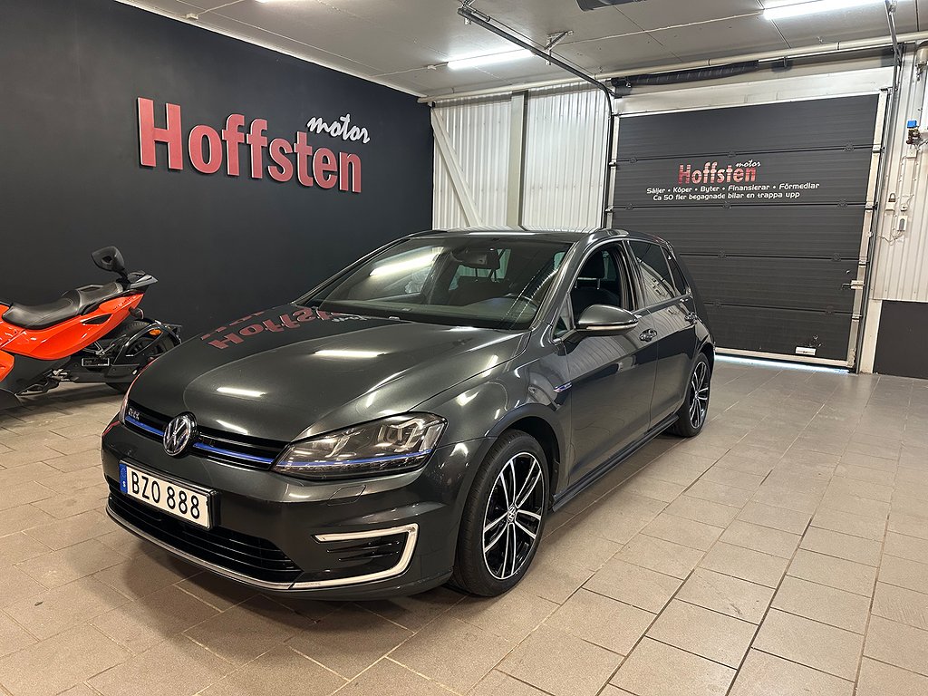 Volkswagen Golf GTE 1.4 / B-Kamera / Dragkrok / 