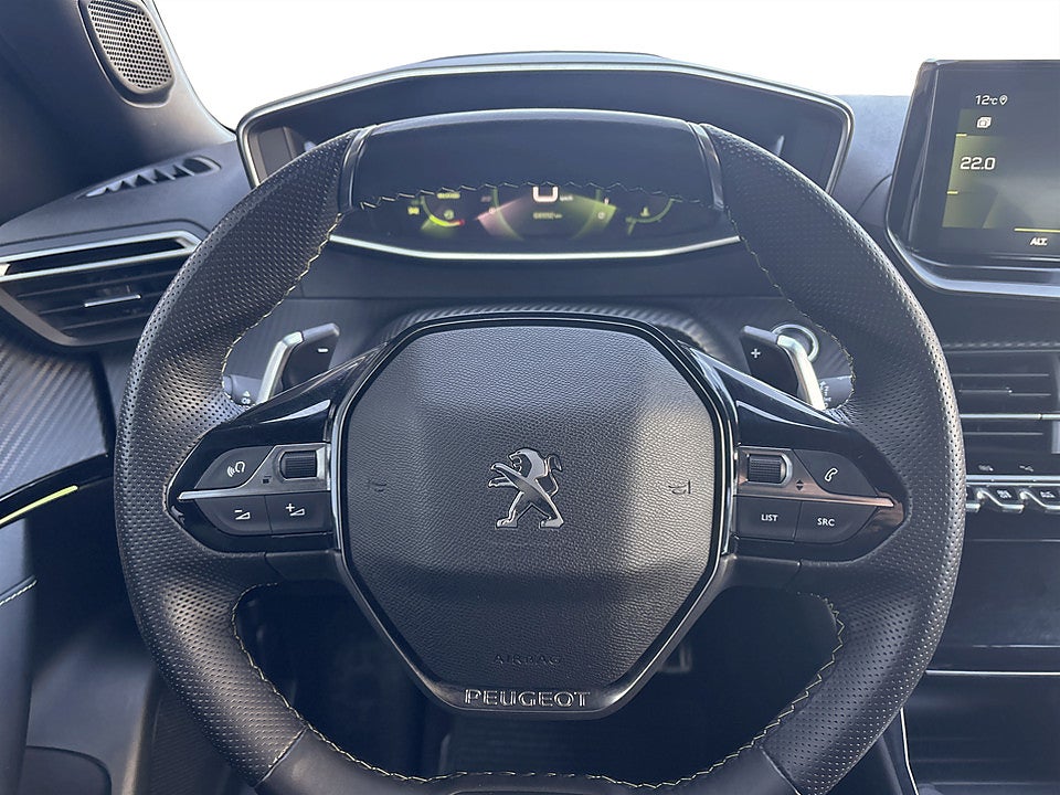 Bild på Peugeot 2008 GT 1.2 PT 130hk Aut B-KAMERA CARPLAY