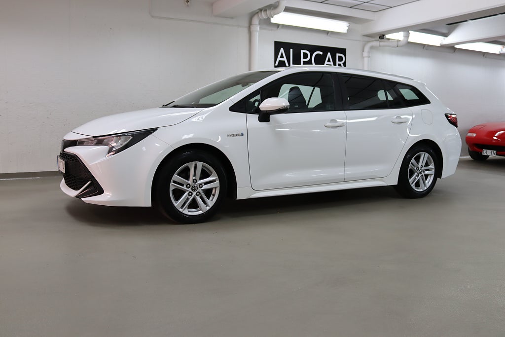 Toyota Corolla TS HSD ACTIVE  MOMS-BIL  V-HJUL 9378 MIL DRAG