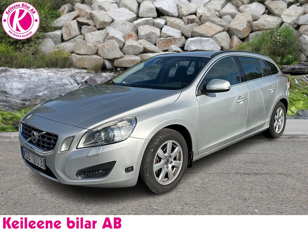 Volvo V60 T4F Momentum Euro 5 BOKAD