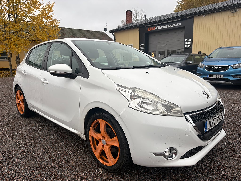 Peugeot 208
