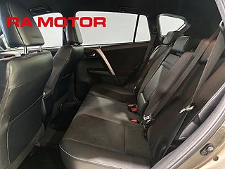 SUV Toyota RAV4 12 av 25