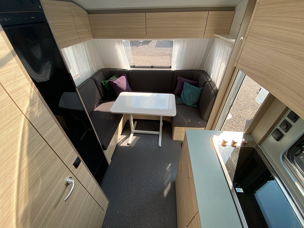 Adria Altea 502 UL / Långbädd / EL-patron / Golvvärme/1500kg - Adria