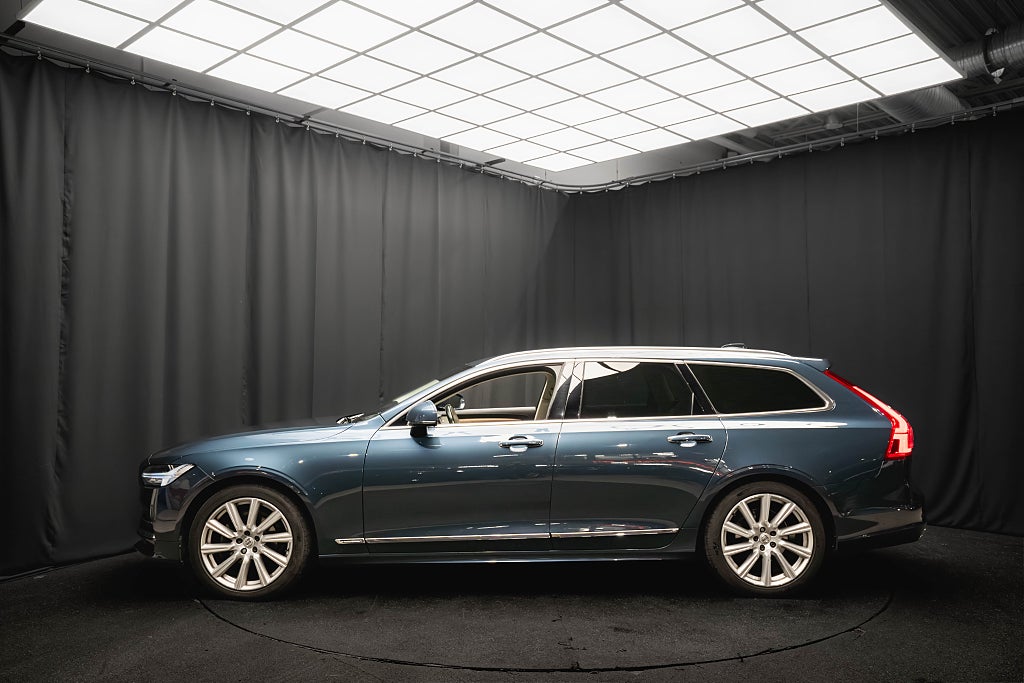 Volvo V90 D4 AWD Inscription LÄDER KAMERA D-VÄRMARE BLIS 2-ÄGARE
