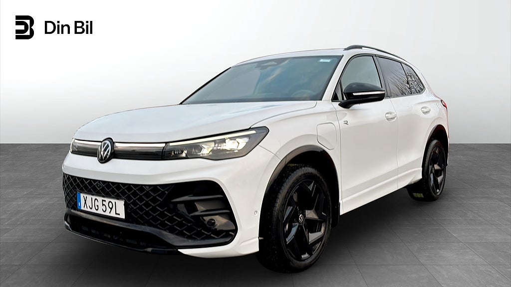 Volkswagen Tiguan R-LINE 1.5 EHYBRID 272HK Pano/Drag/matrix/15-tum