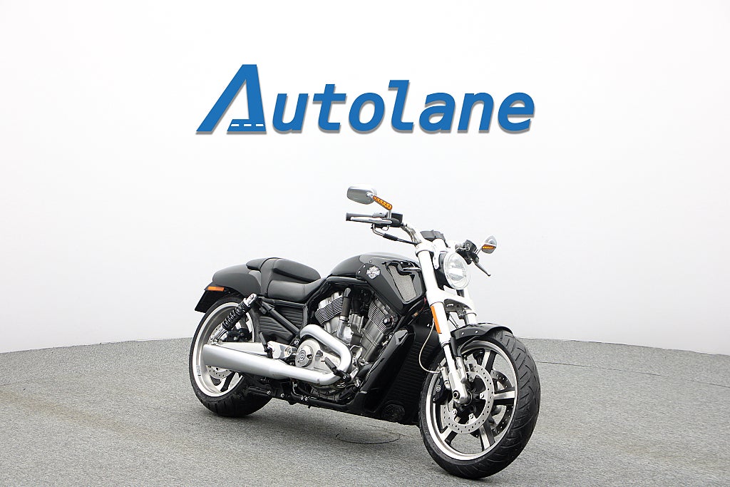 Harley-Davidson VRSCF V-Rod *Vance & Hines Nya däck Nyservad