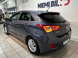 Hyundai i30 5-dörrar 1.6 Premium Mvärm Psens Rattvärme SoV