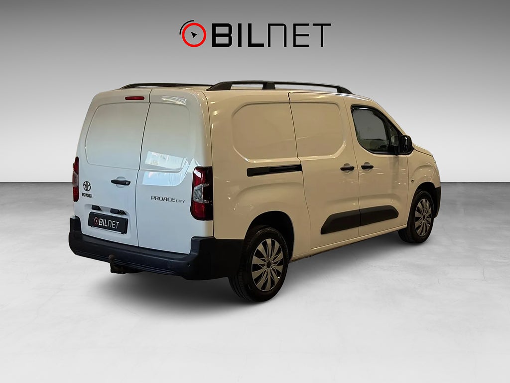 Toyota ProAce City 1.2 Turbo Sv-Såld *3,99%*Kamera Skåpbil Automat