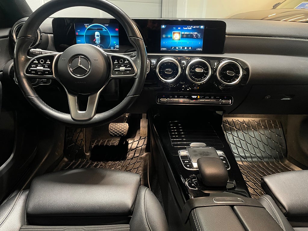 Mercedes-Benz A200 2019 - miniatyr 12