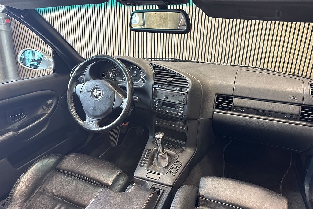 BMW 328 i Convertible M Sport