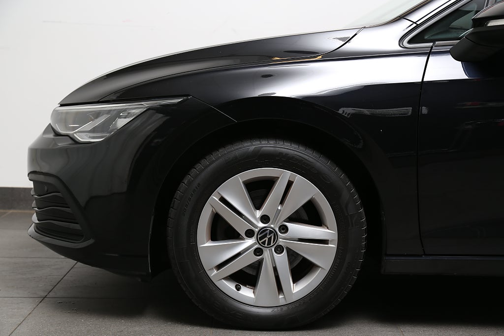 Volkswagen Golf 1,5 eTSI 131hk Aut Sportscombi 2022