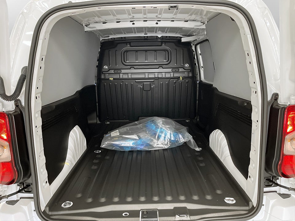 Bild på Peugeot Partner Plus 130hk Aut L2 - EDITION! SERVICE & V-HJUL INGÅR!
