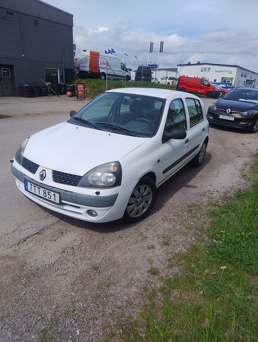 Renault Clio 5-dörrars Halvkombi 1.4 Expression