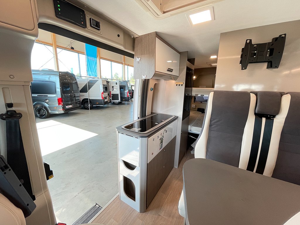 CHALLENGER Van 114 / B-körkort / Våningssäng / Under 6m - CHALLENGER