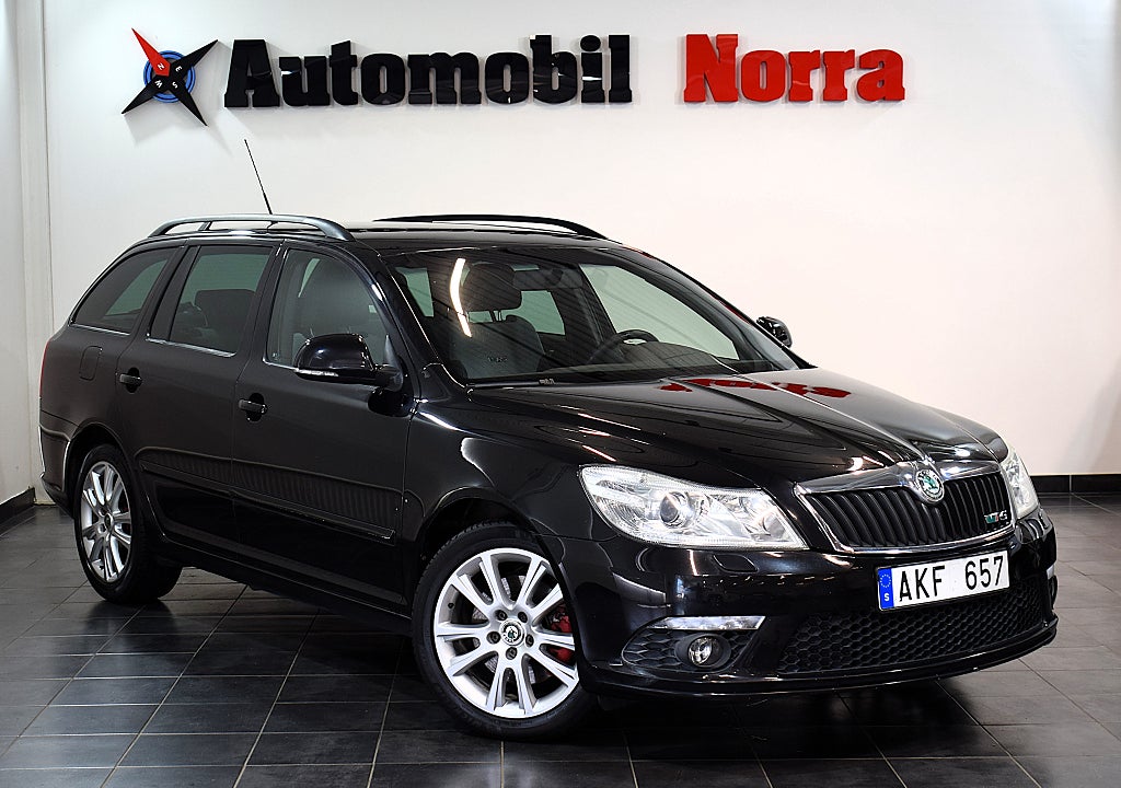 Skoda Octavia Kombi RS 2.0 TSI RS 1ägare 10.052 Mil