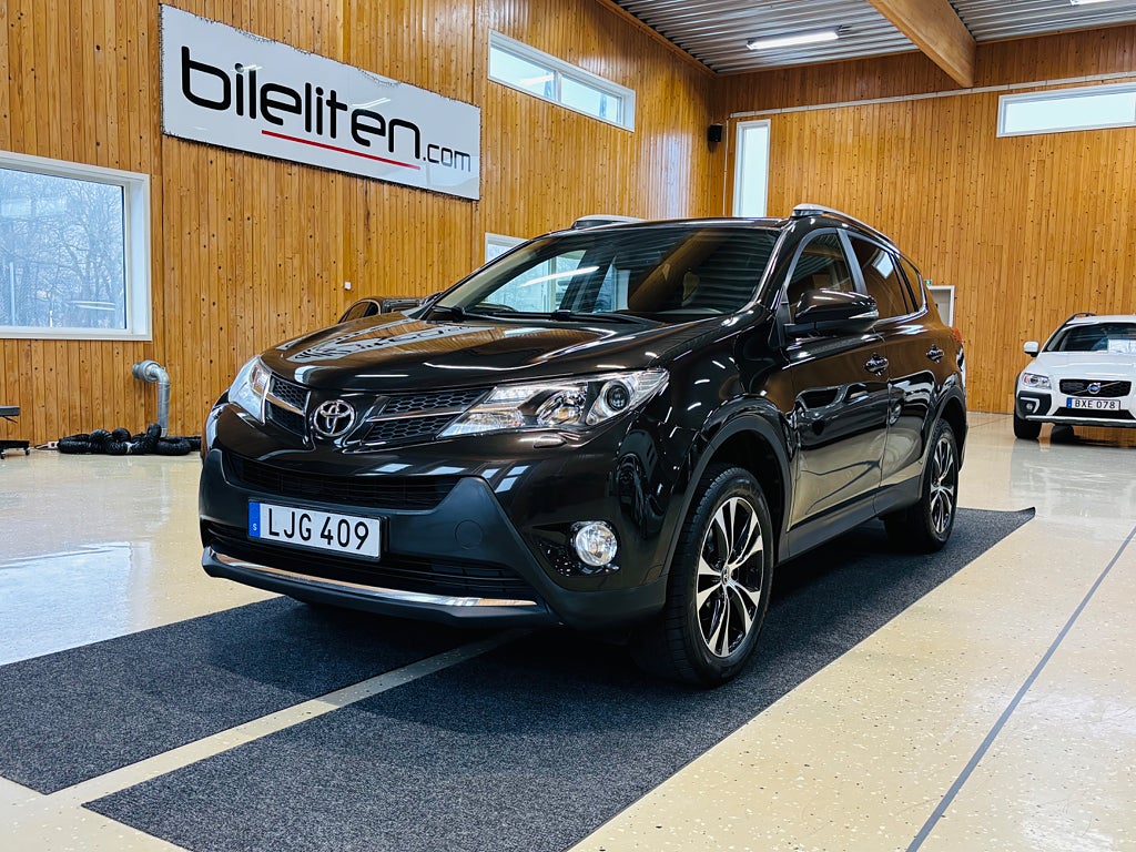 Toyota RAV4 2.0 Dual AWD Multidrive Dragkrok BackKamera GPS