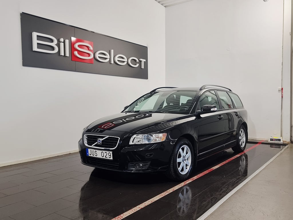 Volvo V50 1.8 Flexifuel Momentum NyBesik FullServad En Ägare Drag