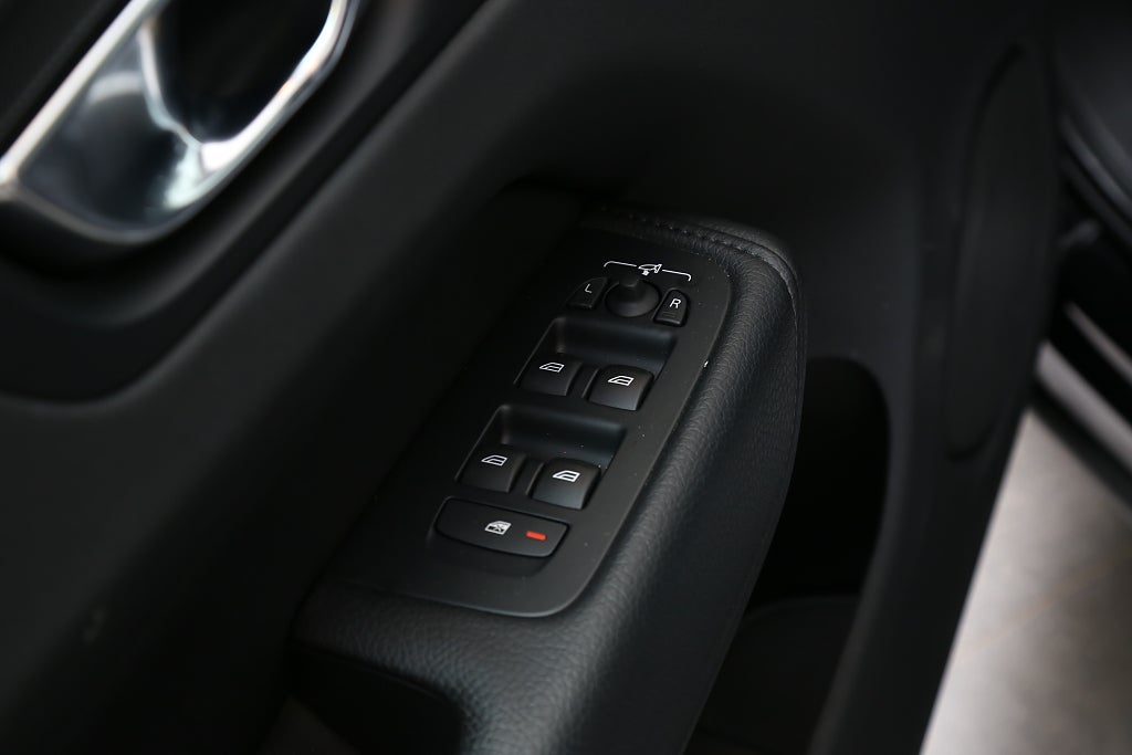 Volvo XC60 Recharge T6 340hk Inscription Exp Läder Pano Drag Moms 2022