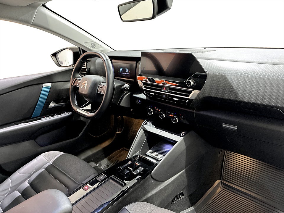 Bild på Citroën e-C4 Shine 50kWh 136hk Aut B-KAMERA CARPLAY