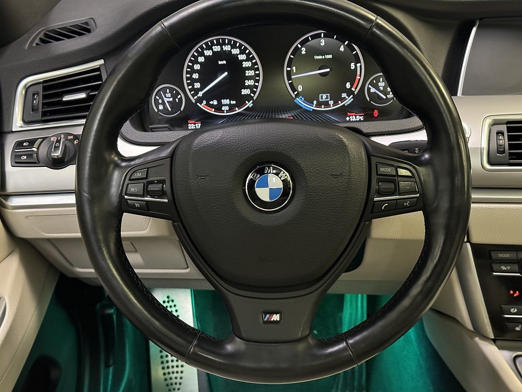 BMW 530D xDrive GT Steptronic M Sport | Pano | Drag | Värmare |