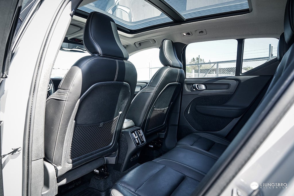 Volvo XC40 D4 AWD Inscription / Drag / Värmare / Pano / Skinn