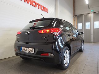 Halvkombi Hyundai i20 7 av 22