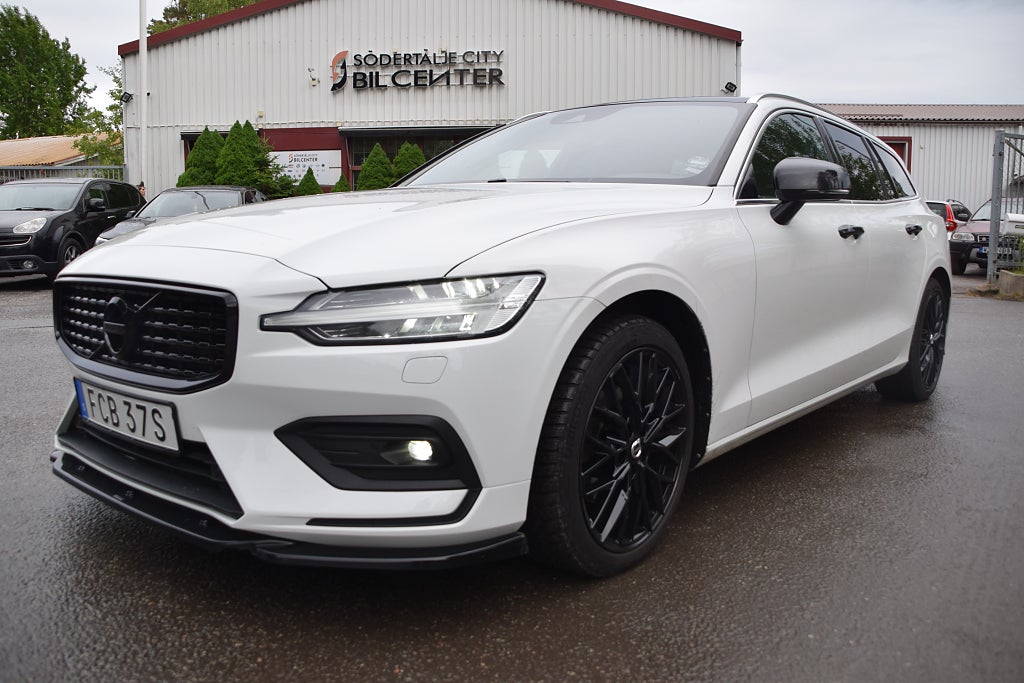 Volvo V60 D3 AWD Geartronic Momentum Euro 6 CarPlay B-Kamera 