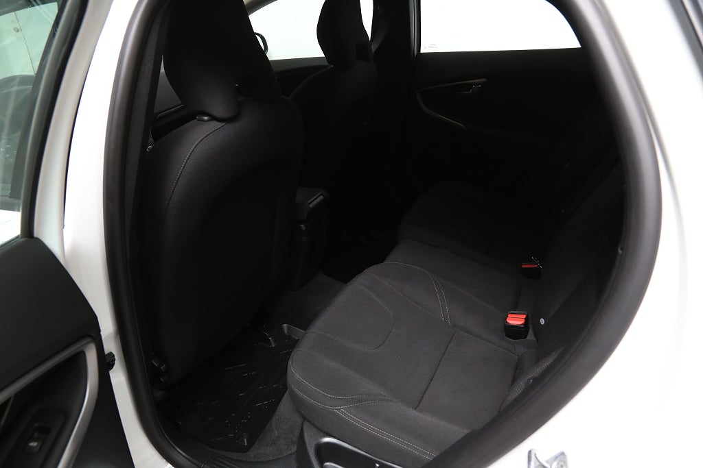 Volvo V40 T2 Business Aut Motorv Dragkrok 2017