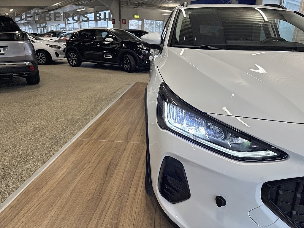 Ford Focus Active 1.0 EcoBoost Hybrid 125HK thumbnail