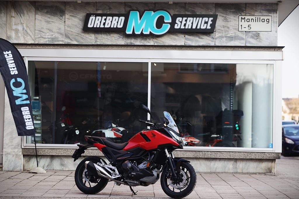 Honda NC750X DCT | Röd | NU I LAGER!