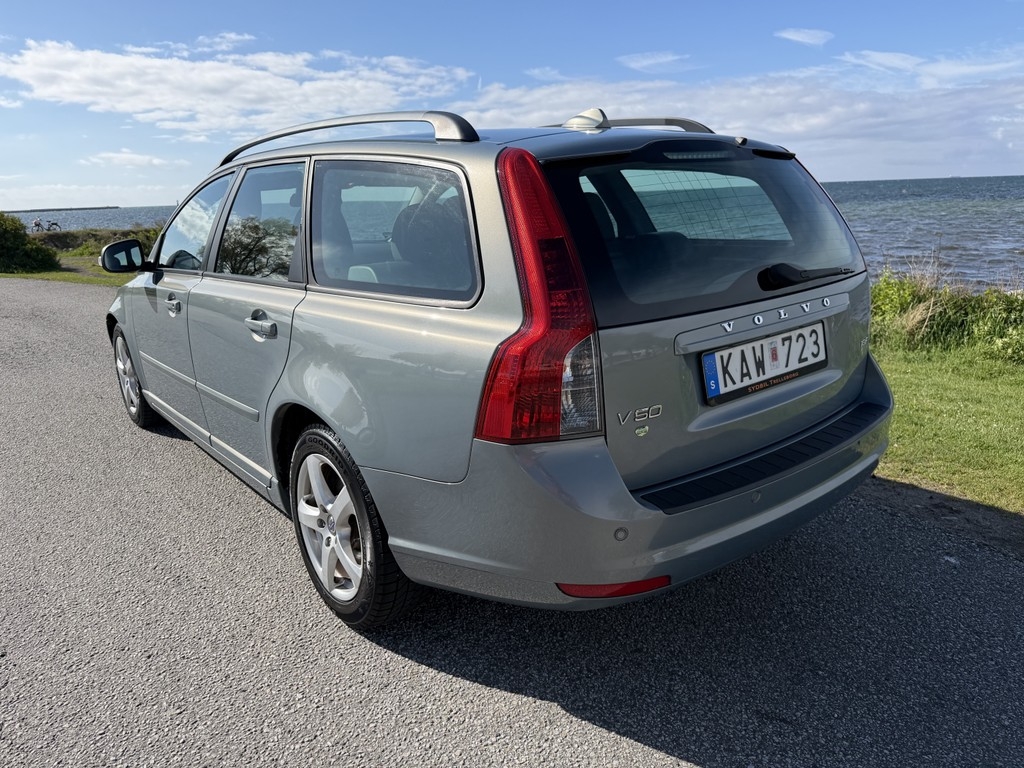 Volvo V50 1.8 Momentum 2010, bild 3/35